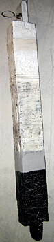 Mischtechnik auf Holzbalken, 2004, 105 x 8,5 x 11 cm